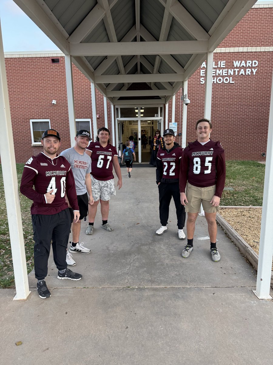 McMURRY FOOTBALL tweet media