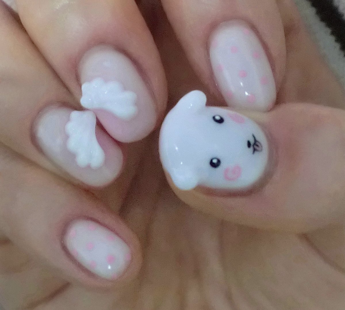 네일은 셀프인데 가나디얼굴네일은 재료도 적고 정말쉽게할수있으니 같이 셀프네일합시당 / / 🐶