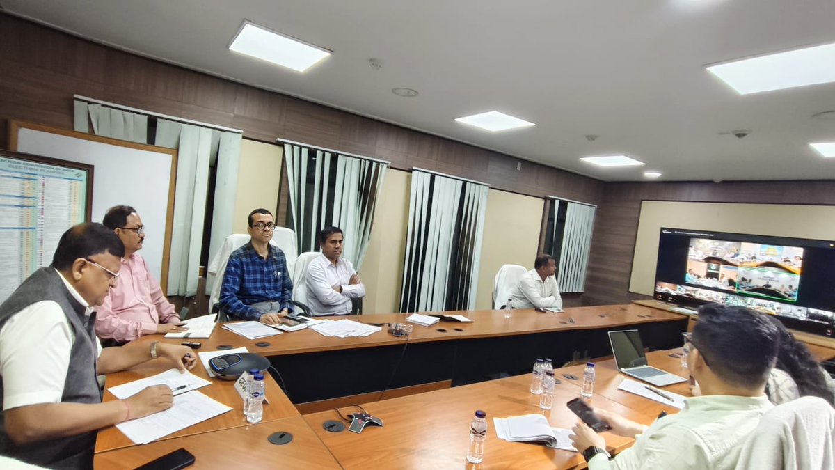 CEOWestBengal's tweet photo. CEO West Bengal along with Addl. CEOs, Jt CEOs, Dy. CEO conducting SLMT training program in VC mode with DEOs of West Bengal today.
#SLMT #Training
@ECISVEEP @SpokespersonECI
@PIBKolkata @airnews_kolkata https://t.co/8qlsWnm5jc