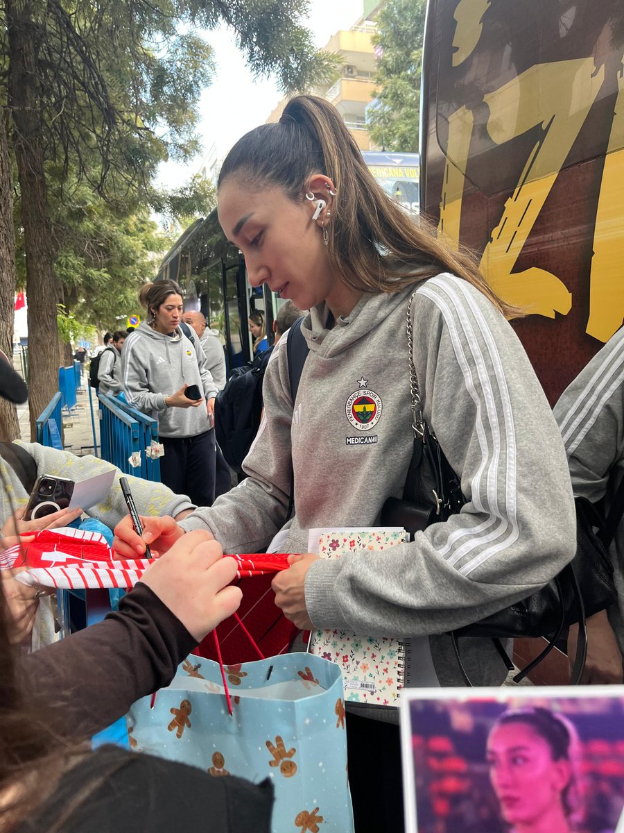 averyn’t tweet media