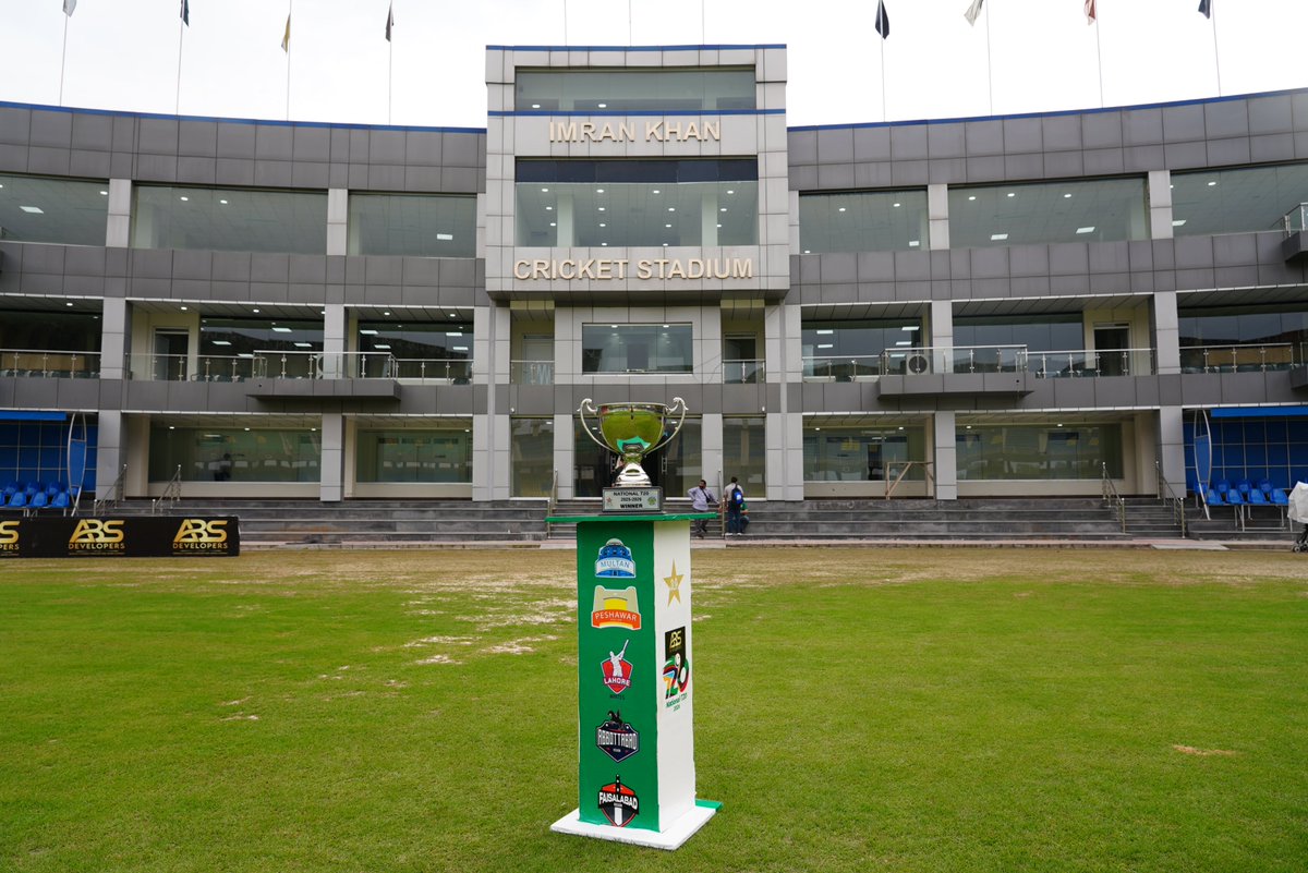 Captains with the prize! ©️🏆

Who are you backing to win the ABS Developers National T20 Cup 2026❓

More details: pcb.com.pk/press-release-…

#NationalT20Cup