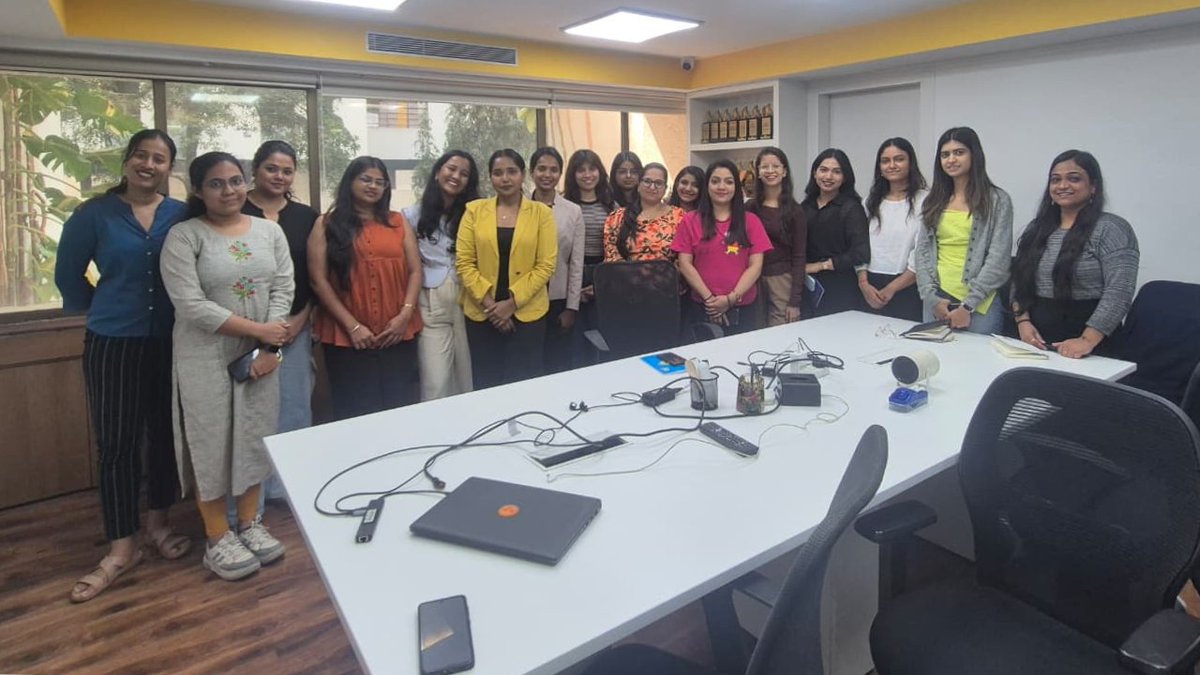 Ethinos's tweet image. Some conversations stay long after the room empties.
At Ethinos, Women’s Day wasn’t just a celebration—it was about reflection, shared journeys, and owning financial power through smarter saving and investing.
Happy Women’s Day! ✨

#agencylife #WorkLifeBalance