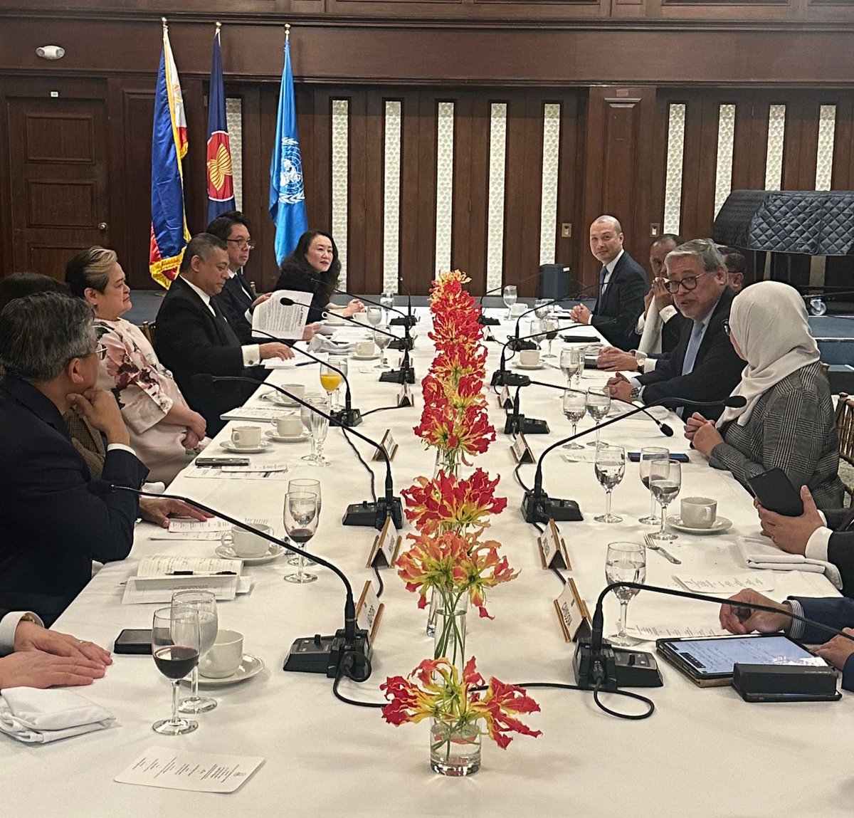 EnriqueAManalo's tweet photo. As Chair of the ASEAN Committee in New York @asean_ny, I convened ASEAN Permanent Representatives for a briefing by Secretary of Foreign Affairs Ma. Theresa Lazaro @SecLazaro on the Philippines’ priorities as ASEAN Chair and on her engagements as ASEAN Special Envoy on Myanmar. A valuable exchange as ASEAN continues to advance regional cooperation and dialogue.

@DFAPHL @PHMissionNY