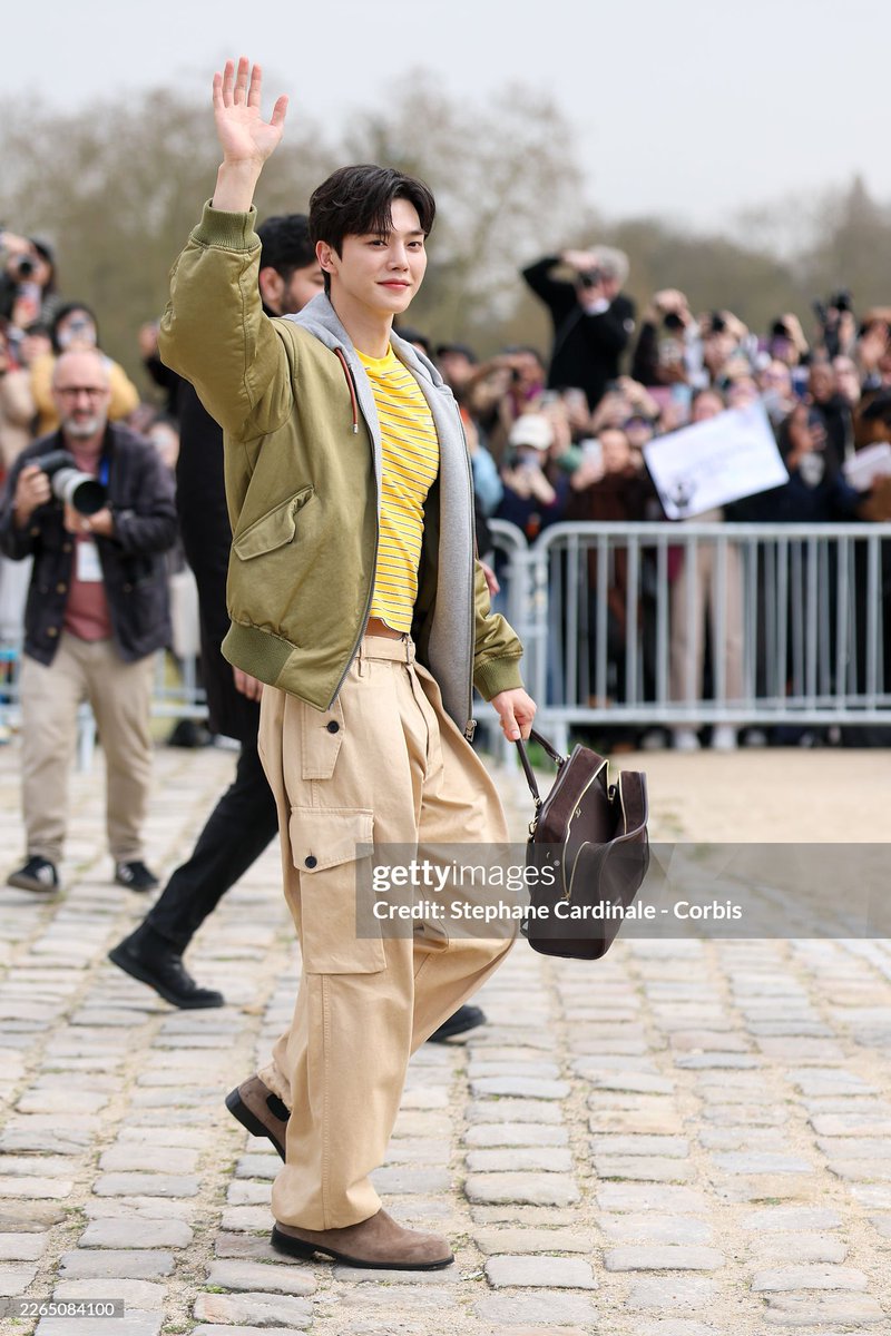 송강따라다니는동키 tweet media