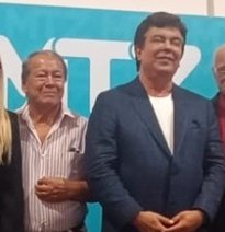 ¿Se acuerdan del "Toty" Flores? Uno de los referentes de la Coalición Cívica que llegó a la Cámara de Diputados de la mano de Cambiemos.

Bueno, ahora integra el gabinete de Fernando Espinoza en La Matanza.

Cambiemos fue una de las estafas electorales más grandes de la historia