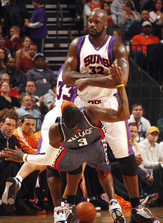 Hoy cumple 54 años Shaquille O'Neal:

➡️ 28.596 puntos
➡️13.033 rebotes 
➡️ 2.732 tapones
➡️ 4 anillos
➡️ 1 MVP
➡️ 3 MVP Finales
➡️ Rookie del Año
➡️ 8 veces Mejor Quinteto NBA
➡️ 2 veces Máximo Anotador NBA
➡️ 8 veces elegido en el Mejor Quinteto NBA
➡️ 3 veces elegido en el
