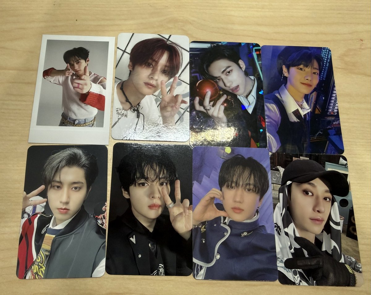 ใบละ 100 รส. คั้บบบ

(ถามรายละเอียดเพิ่มเติมได้ค่ะ)

 #ตลาดนัดเด็กหลง #ตลาดนัดstraykids