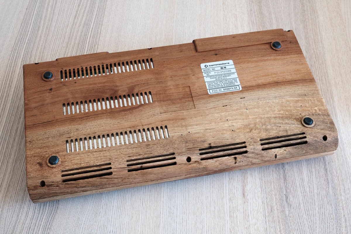 CommodoreBlog tweet media