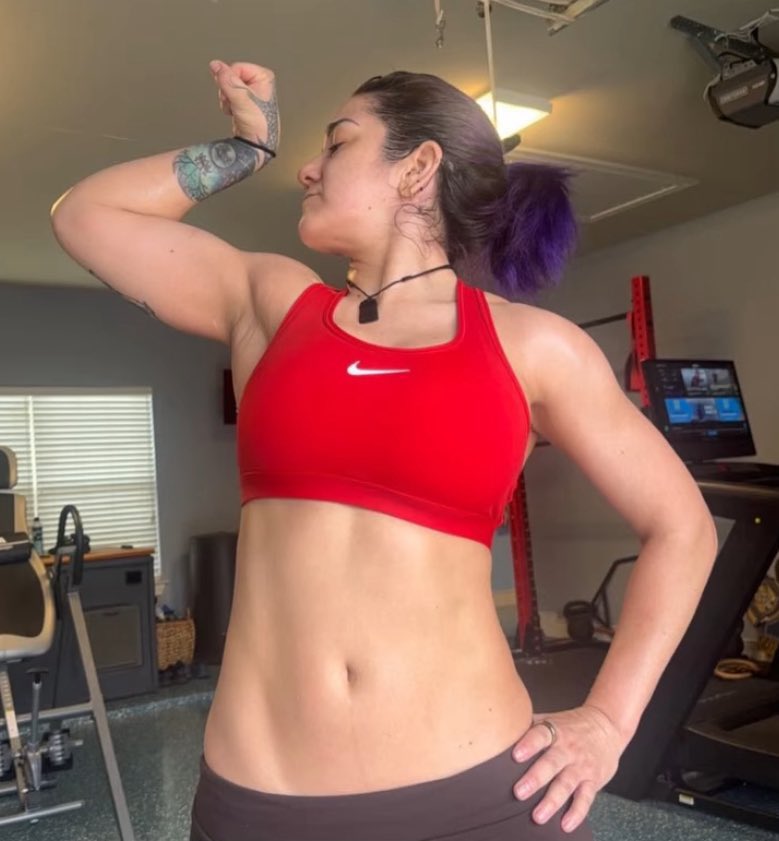 WrestlersArmpit's tweet image. Bayley
#www
#WWERaw  
#SmackDown