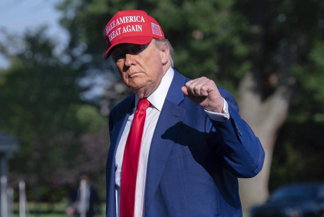 visionergeo's tweet image. ❗️❗️🇺🇸🇮🇷 Donald Trump:

“There will be no deal with Iran except unconditional surrender. After that, and once great and acceptable leaders are chosen, we — together with our many excellent and very brave allies and partners — will work tirelessly to bring Iran back from the brink