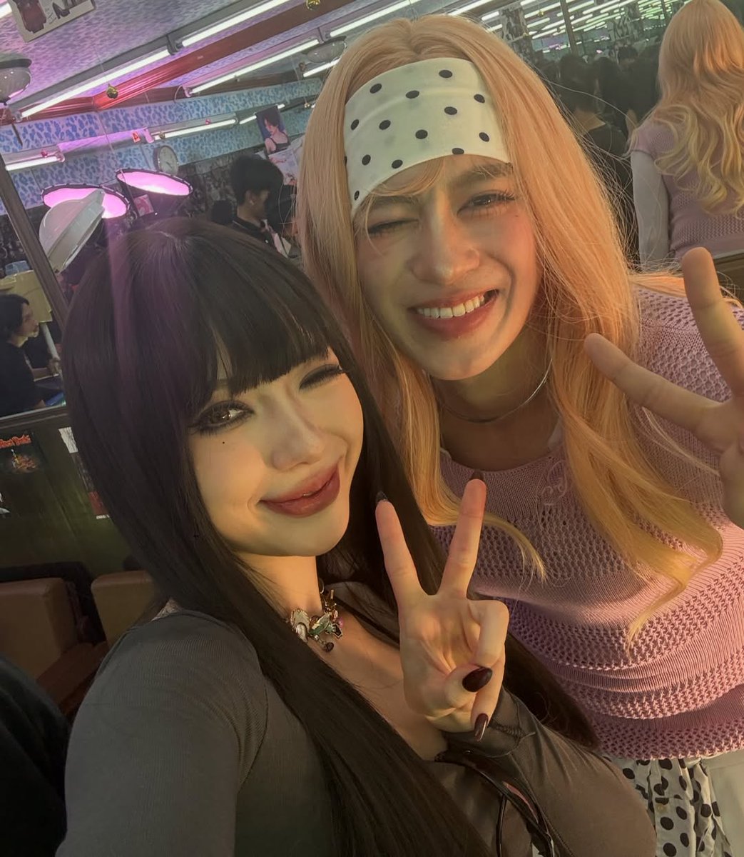 janninew_id's tweet image. [📷] gunn.proxie instagram update

"Please check out my new music video, everyone! .... Thank you to Ploychompoo for being the female lead this time; she had so much energy!"

📎instagram.com/p/DVgUMWBklX7/…

#JannineWeigel #พลอยชมพู #Ploychompoo