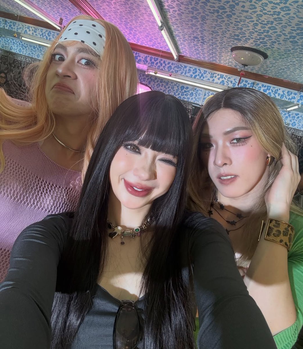 janninew_id's tweet image. [📷] gunn.proxie instagram update

"Please check out my new music video, everyone! .... Thank you to Ploychompoo for being the female lead this time; she had so much energy!"

📎instagram.com/p/DVgUMWBklX7/…

#JannineWeigel #พลอยชมพู #Ploychompoo