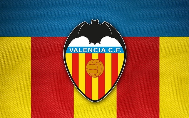 🔥 2015’te beraber dostluk projesi yaptığımız Valencia CF ile Göztepe’miz arasındaki benzerlikler ilgi topladı. 

- Akdeniz kültürü takımları.
- Ülkelerinin en büyük 3. şehrinin takımları.
- Renkleri sarı kırmızı.
- Armalarında eski tip futbol topu var.
- UEFA Kupası’nda
