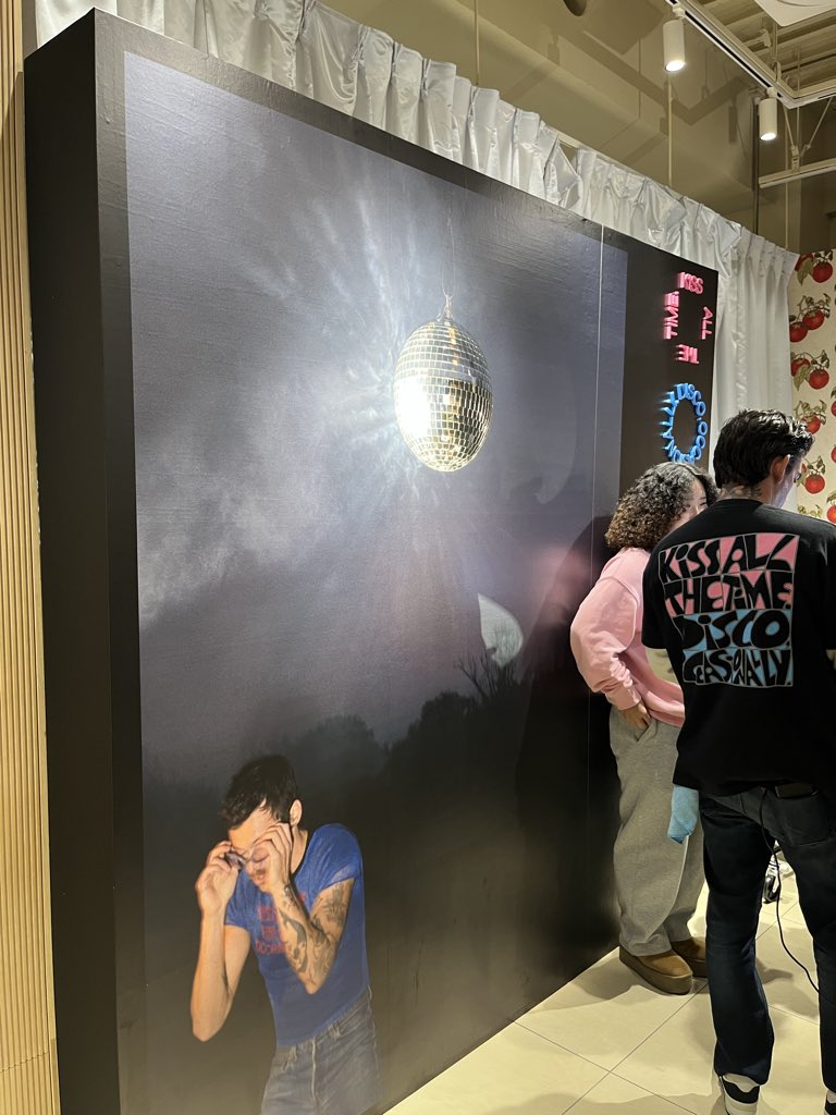amistyles78's tweet photo. KATTDO pop up store TOKYO🗼🪩🩷🩵 https://t.co/6wTRMBGQwv