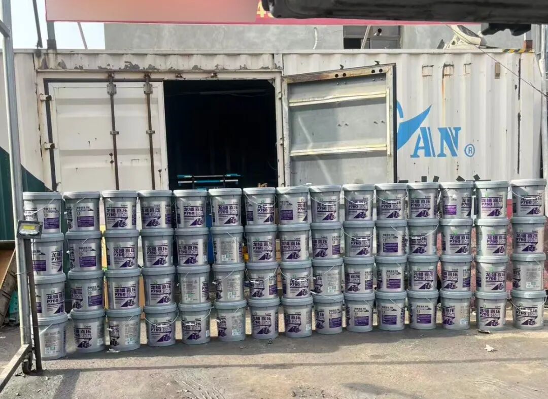 LOPAL_OFFICIAL's tweet image. First week back. Full throttle. 
LOPAL’s nationwide promo blitz is already in full swing — activating markets, energizing distributors, and kicking off 2026 with serious momentum.
No slow start. Just green lights ahead. 🟢
#LOPAL #Lubricants #MarketMomentum