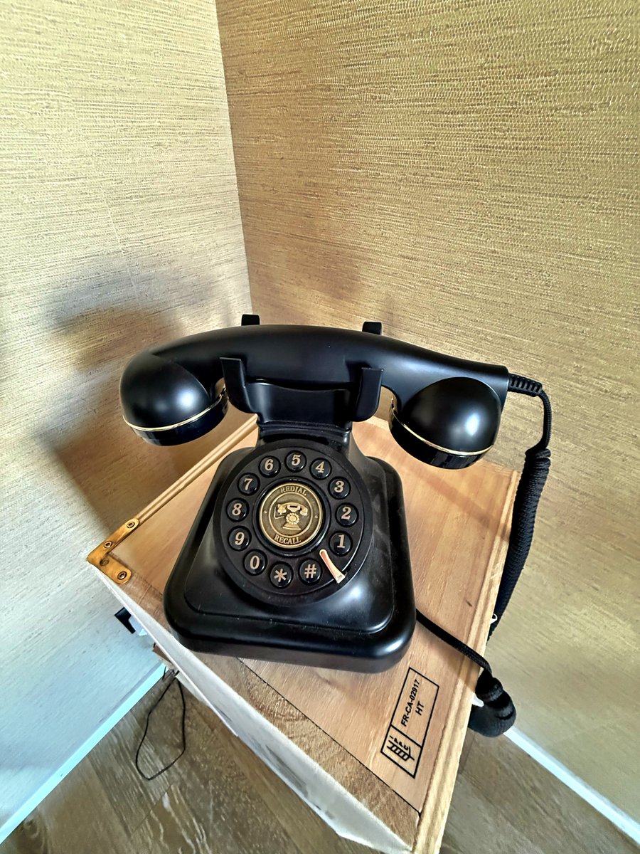 smartcallch's tweet photo. 👉 Das Telefon: Das Arbeitspferd des virtuellen Verkaufs! 

Wir nutzen unser Smartphone täglich – für Nachrichten, Selfies oder um kurz durch Social Media zu scrollen.

Dabei wird leicht vergessen:
Das Telefon ist eines der einfachsten und wirkungsvollsten Werkzeuge im Verkauf.👍 https://t.co/osuahzRePg