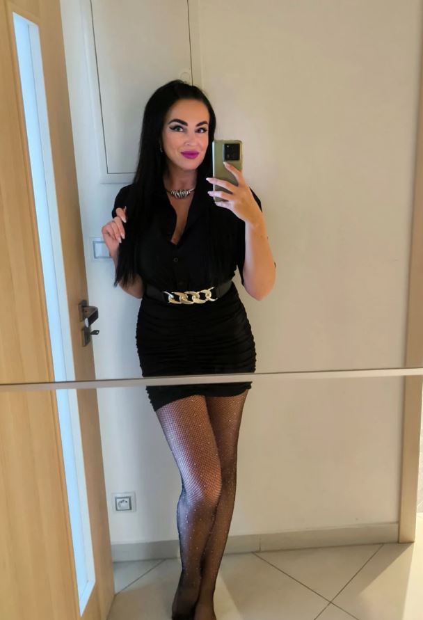 DutchMILF 🇳🇱 tweet media