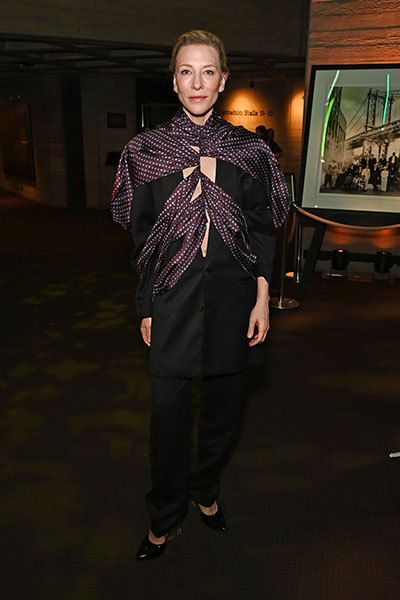 Fashion_Critic_'s tweet photo. Cate Blanchett never shies away from fashion that pushes boundaries, and this latest look at The National Theatre’s Next Chapter Gala proves exactly why

https://t.co/qUq0qQg2Kj https://t.co/3DnMaLO4NO