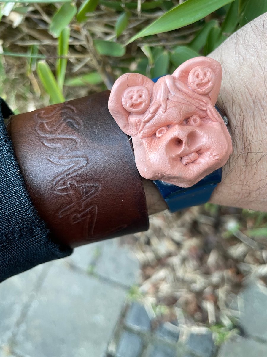 bMossmanProd's tweet image. The MossWatch© "For Those Who Question Time..."  Hand Crafted In Denmark. bmossman.com #bmossman #bradmossman #mosswatch #watch #artwatch #wristwatch #madeindenmark #artwatches #clay #sculpture #painting #acrylic #watchdecoration