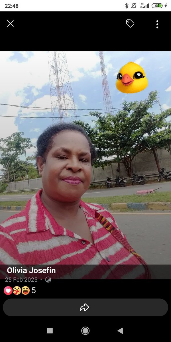 @#$&*£¢€¥¶∆%© tweet media