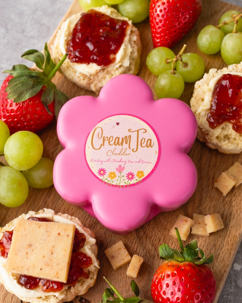 The Chuckling Cheese Company tweet media