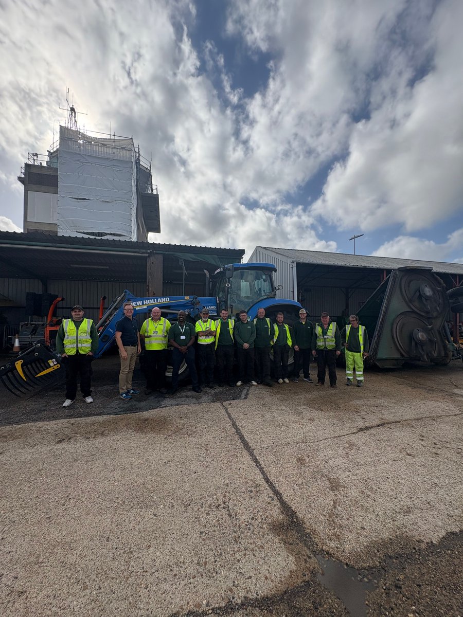 GlendaleUK tweet media