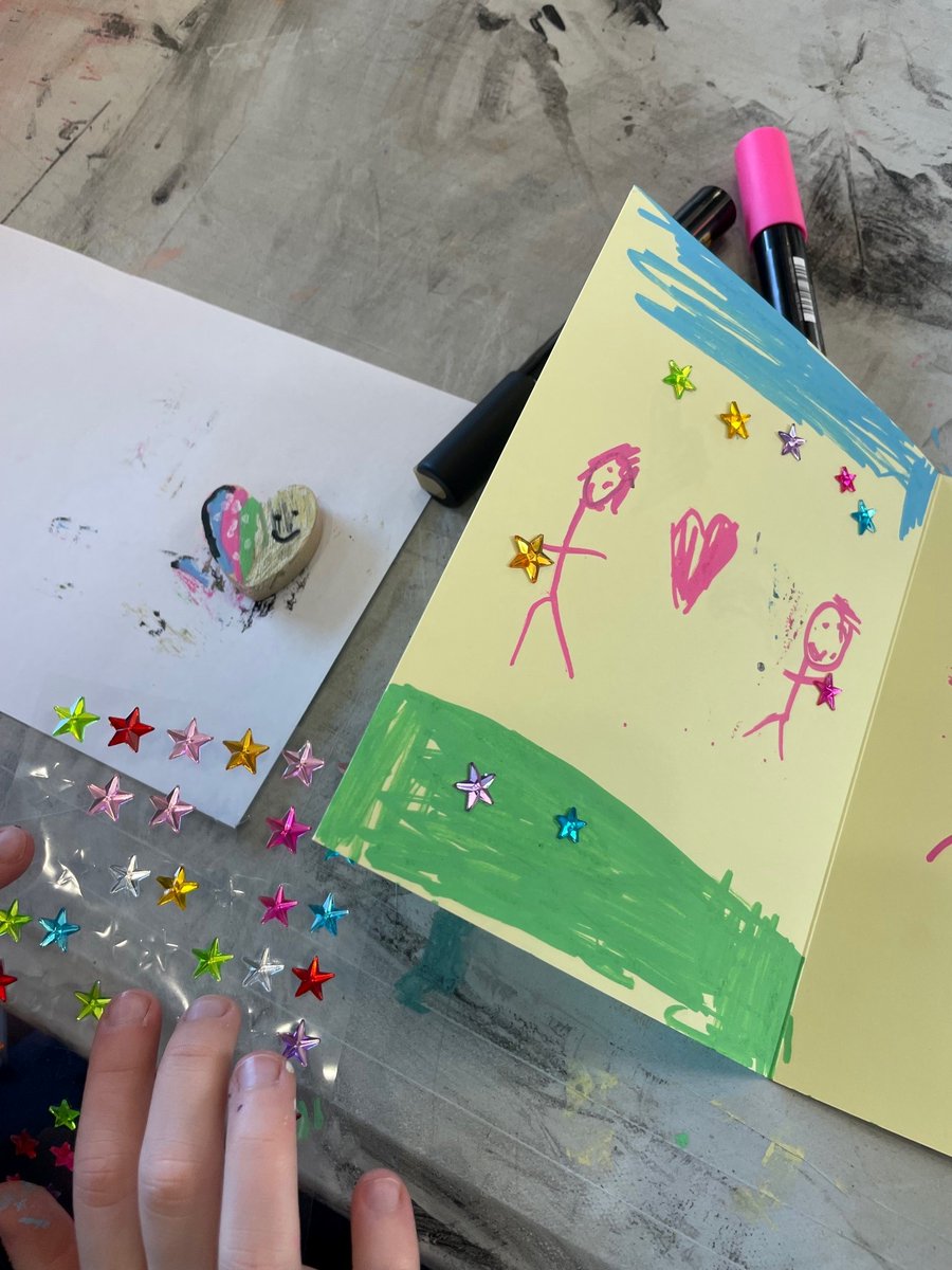 Platform Glasgow tweet media