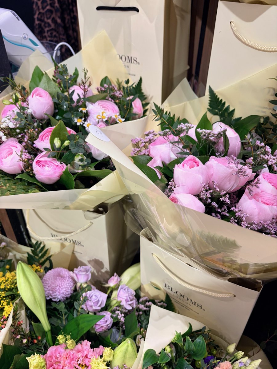 Putney Exchange Shopping Centre tweet media