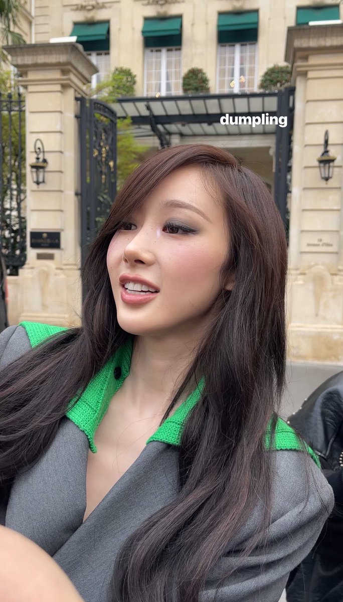 io - ✨ tweet media