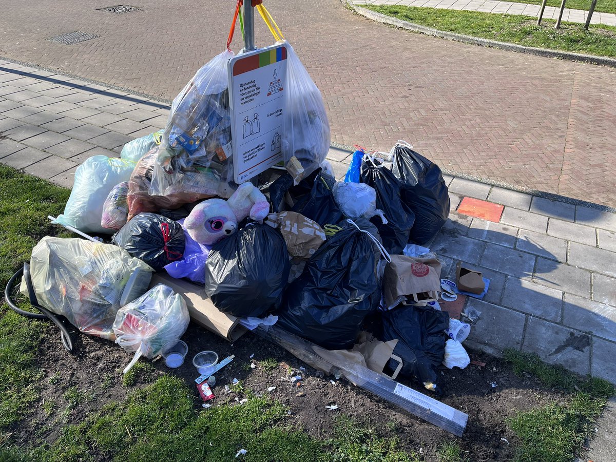 Afvaldumping Hengelo tweet media