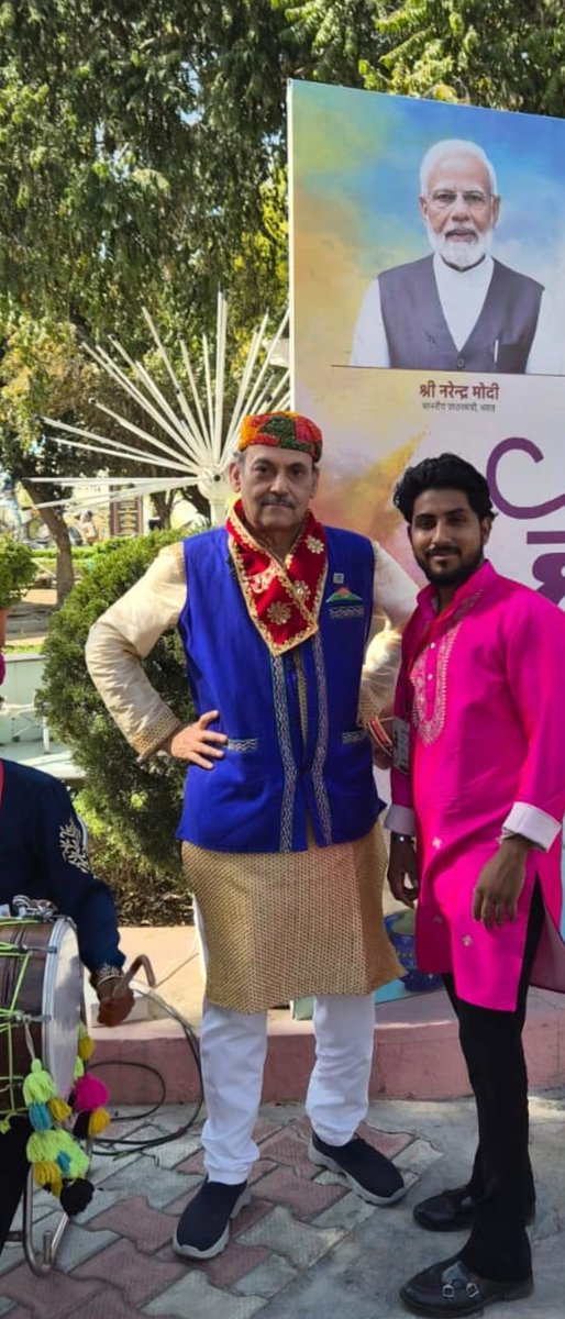 Holi is not only a festival of colours, it is a festival promoting the equality in the true sense.

Enjoyed Holi with the dhol/ drum player <a href="/shekharkapur/">Shekhar Kapur</a> <a href="/paniitindia/">Pan IIT Alumni India</a> <a href="/IITRAAOfficial/">IIT Roorkee Alumni Association</a> <a href="/kavitakiran/">Dr kavita kiran</a> <a href="/nkgoyal167562/">Prof NK Goyal Chairman Aycasonics & TEMA CMAI CSAI</a>