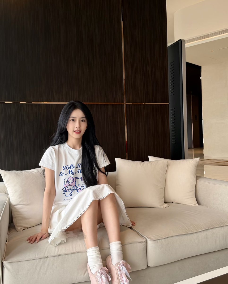 人没有圆满的幸福,但有知足的快乐💕#潘敏