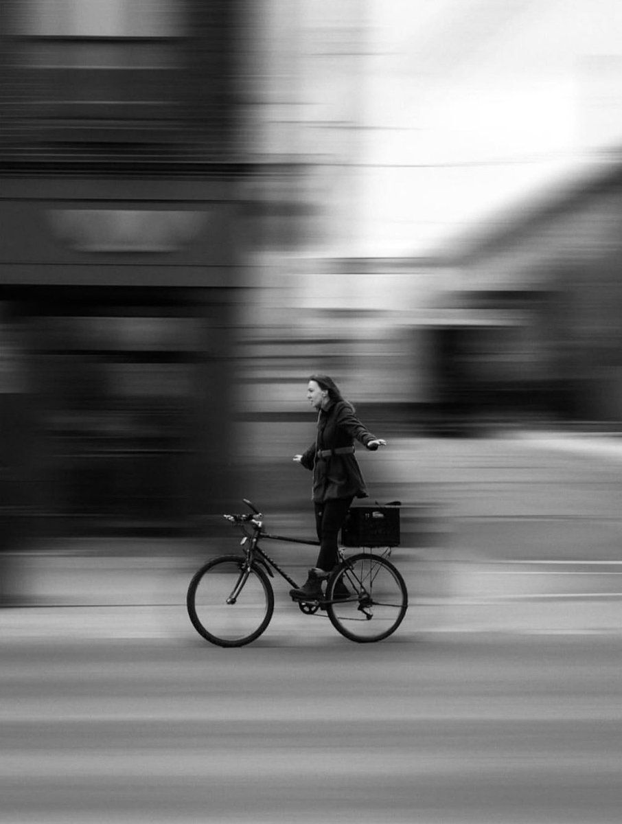 On the bicycle 📸
By: oliver kadechrome