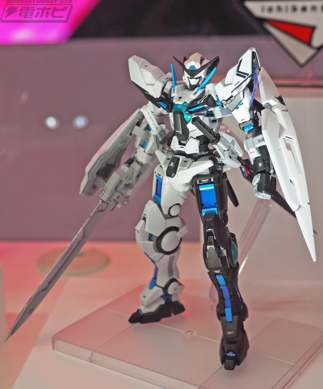 【MGエクシア 塗装済完成品 白上フブキカラーver】