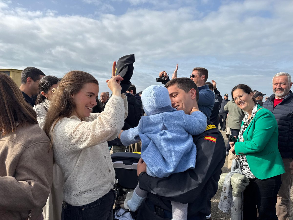 Armada_esp's tweet image. ⚓️🇪🇸¡Misión cumplida! La fragata "Victoria" F-82 ya está en casa.

🧭Tras meses en la #OperaciónAtalanta luchando contra la piratería y protegiendo el tráfico marítimo en el Índico, la dotación llega a #Rota.

¡Bravo por su labor! 

#SomosLaArmada @EUNAVFOR @EMADmde