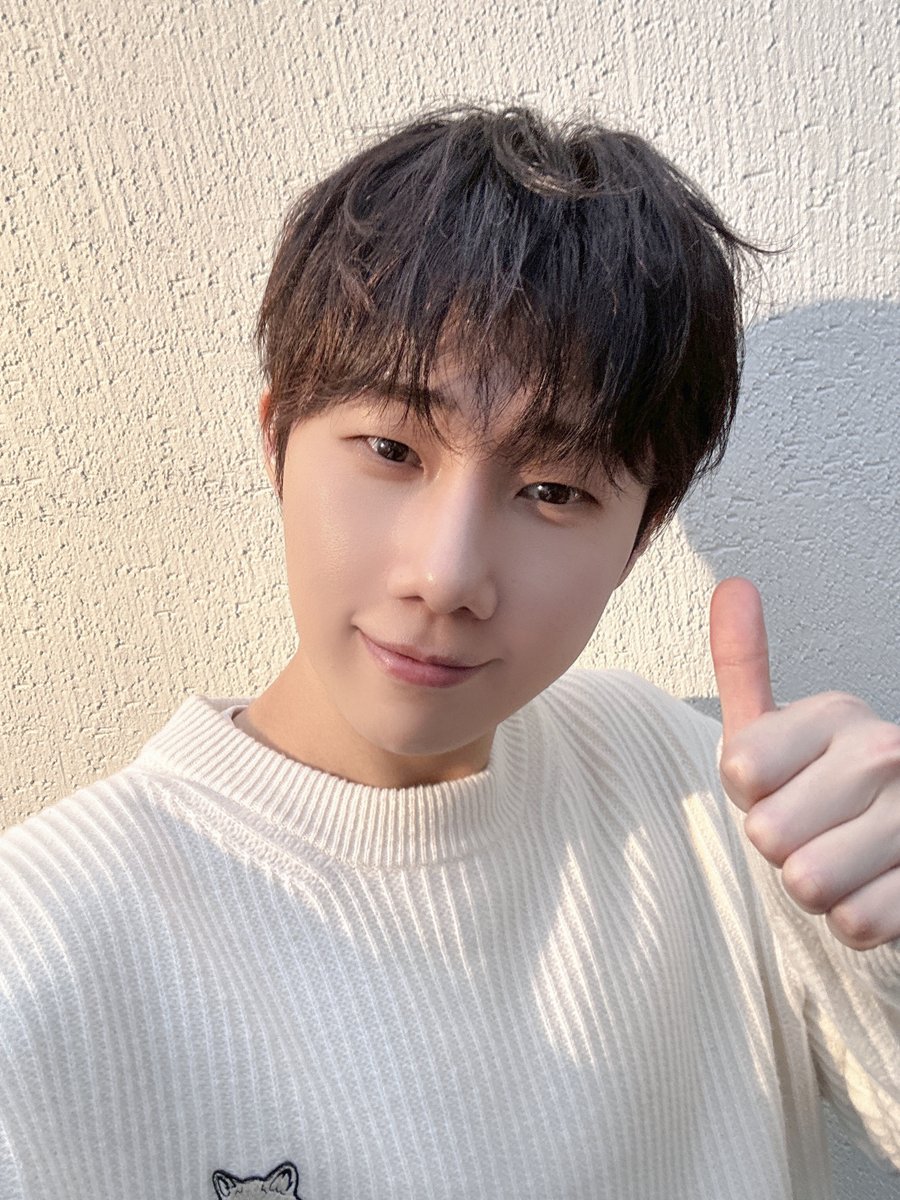 [📸] 

2026.03.06
@ 유튜브 <최자로드 온더웨이>

순대볶음, 곱창, 족발집까지...🥘

성규의 평소 맛집부터 
감기에 걸린 성규를 위한 맞춤 메뉴까지,
딱 맞춰 준비해 준 자형과의 수줍은 만남🥺🤝

오늘 밤, 여러분의 밥 친구가 되어 행복했어요🍚🥢

#김성규 #KIMSUNGKYU
#유튜브 #최자로드온더웨이