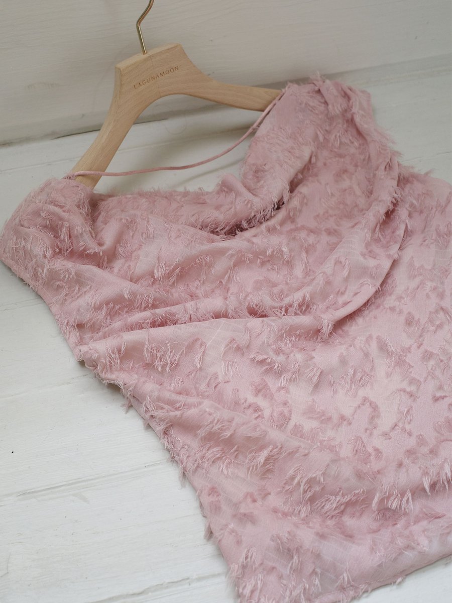 LAGUNAMOON tweet media