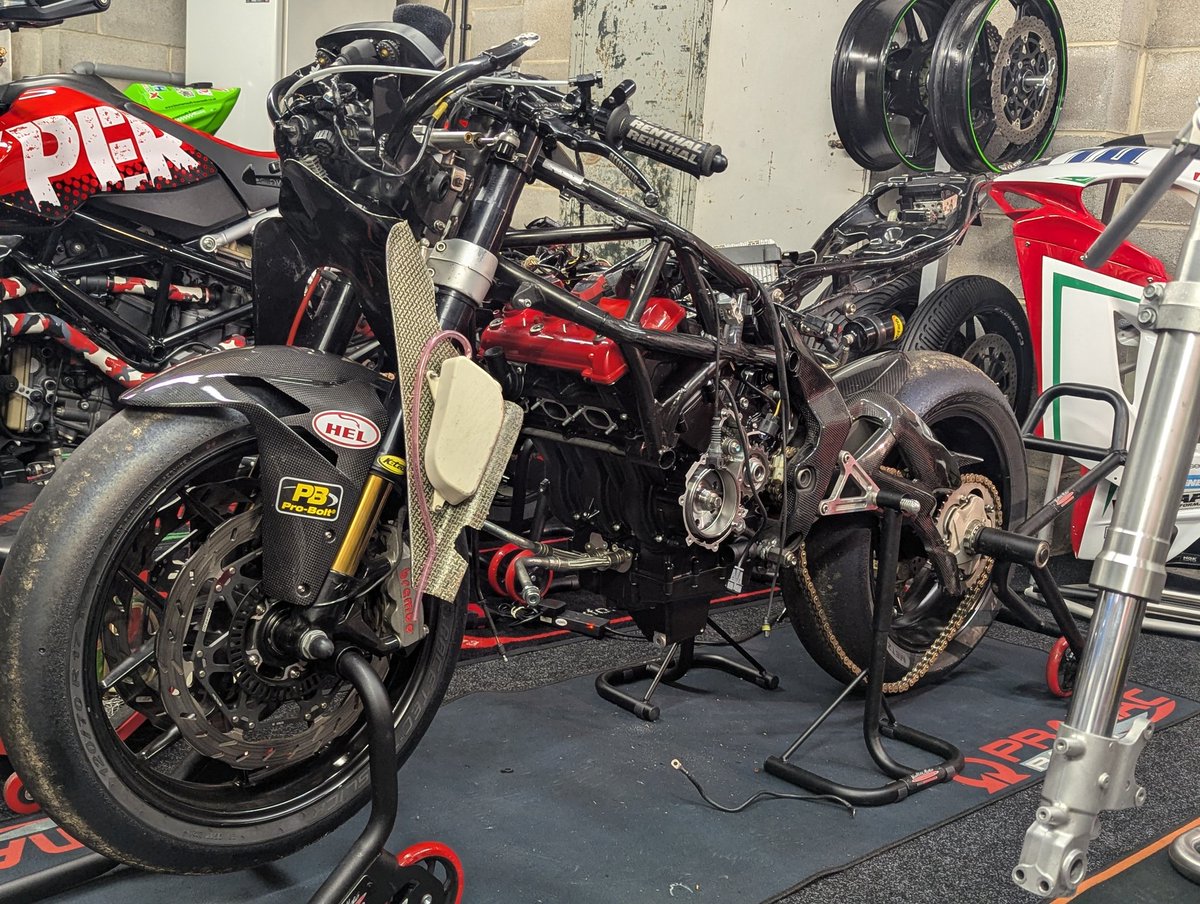 Daz Perry tweet media