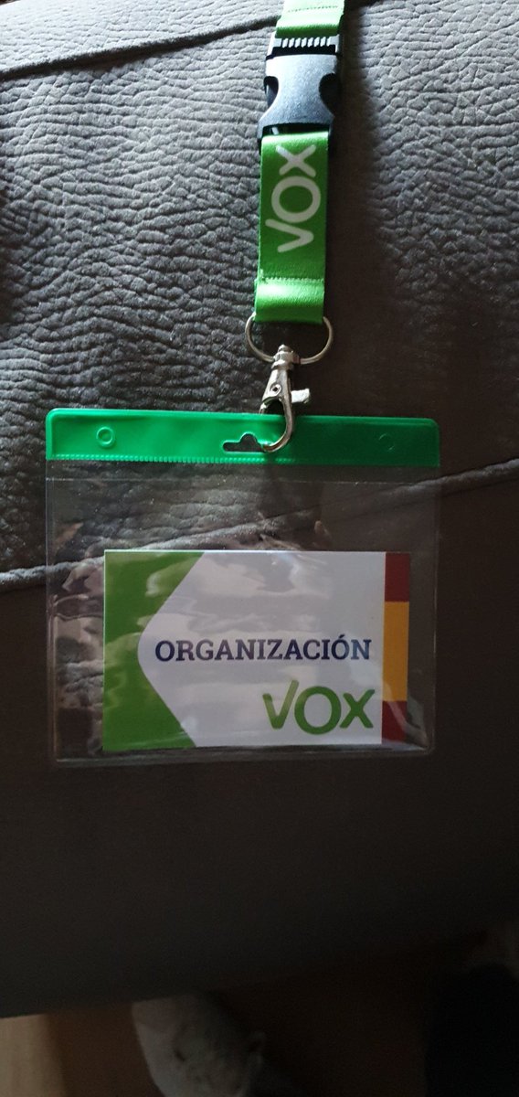 mcelpmqop's tweet photo. Vox ha desaparecido, ese proyecto ya no existe, solamente queda un tipo de Amurrio con ínfulas de dictadorzuelo que se ha montado un sistema de supervivencia. 
Descanse en paz Vox. 

@Ortega_Smith 
@Macarena_Olona 
@ivanedlm 
@jlsteeg 
@JA_Antelo 
@rubenmansolivar 

Y miles más. https://t.co/54EJSer6sq