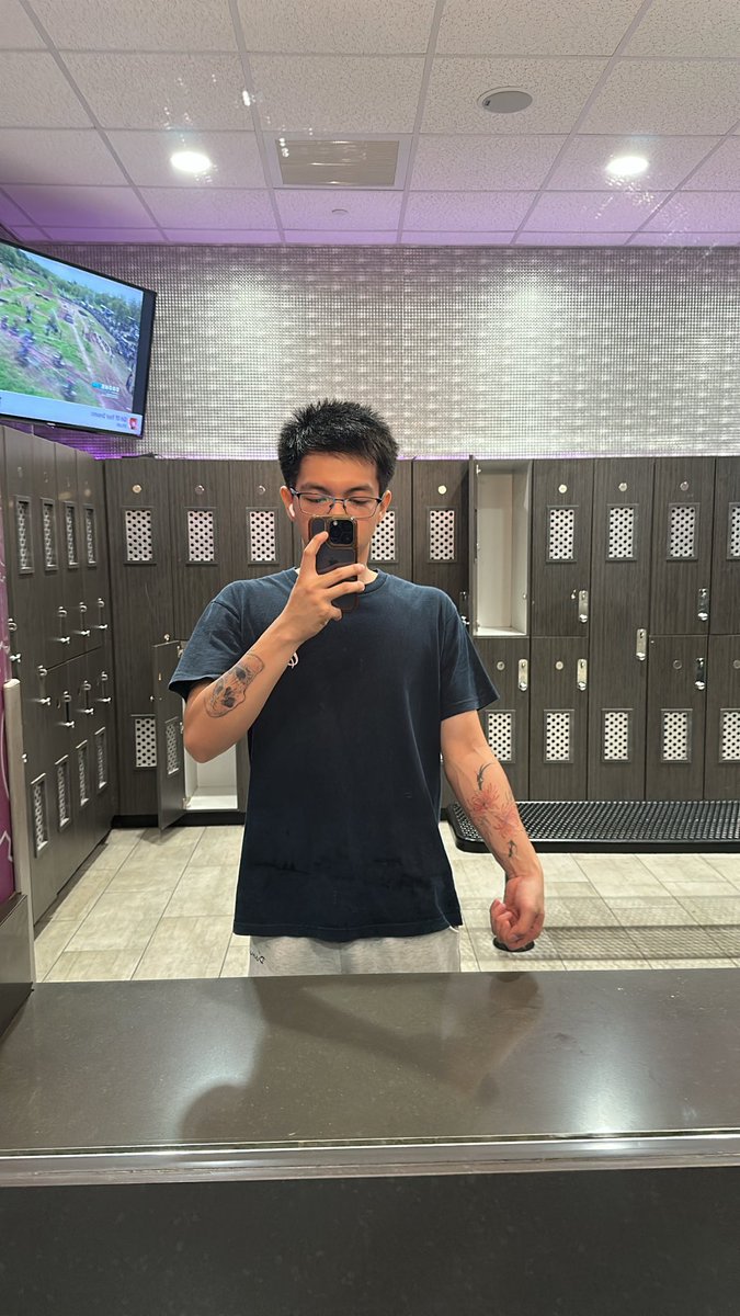 🌴tsunniie tweet media