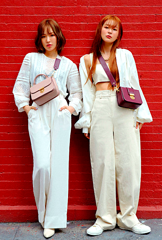 Kr_Pics's tweet photo. Wendy &amp; Seulgi ♡ Red Velvet
// Marie Claire Korea October 2019 // https://t.co/1Yah0pTYyB