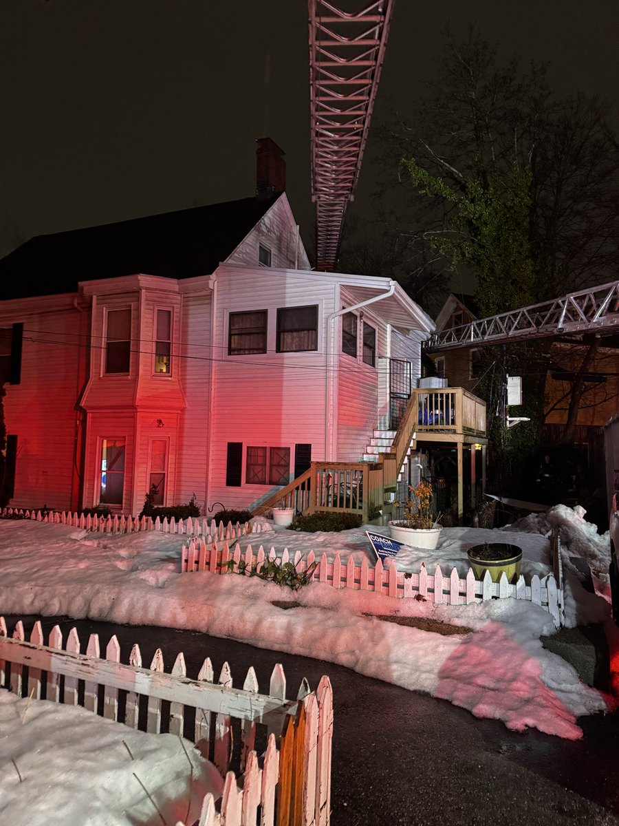 Boston Fire Dept. tweet media