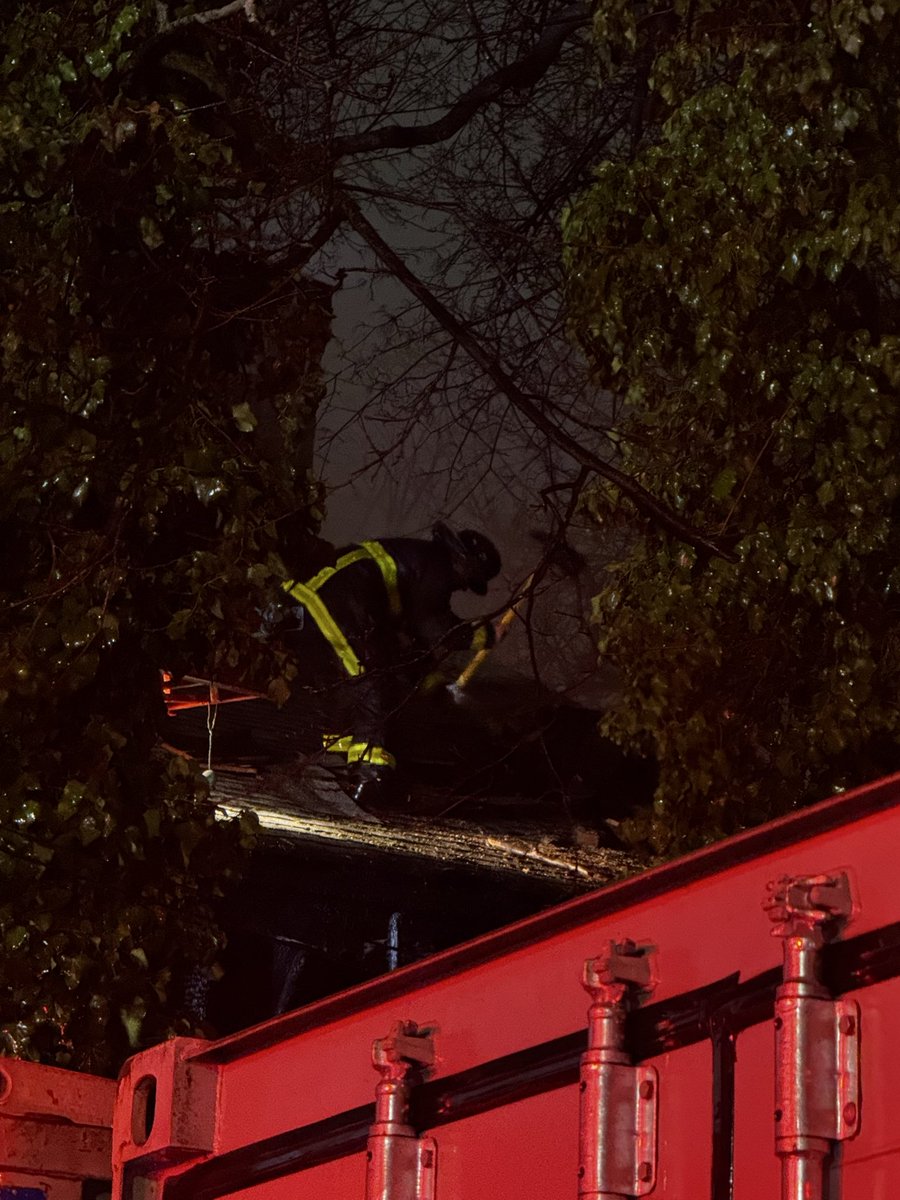 Boston Fire Dept. tweet media