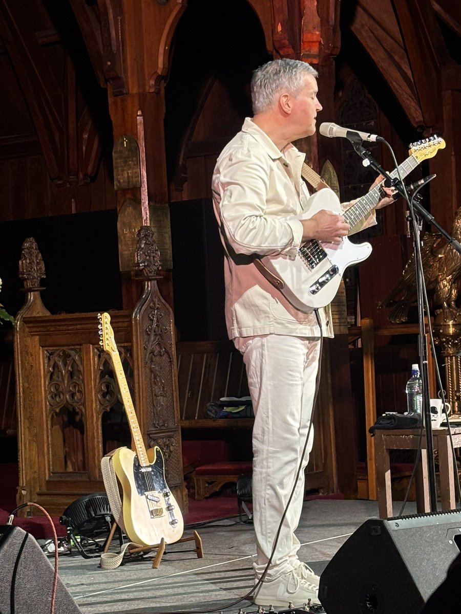 InLoveWithAView's tweet photo. One of the musical golden threads that runs through my life 

Lloyd Cole, Old St Pauls Church, Wellington 
#LifeIsLive https://t.co/CrLQbHLR9K