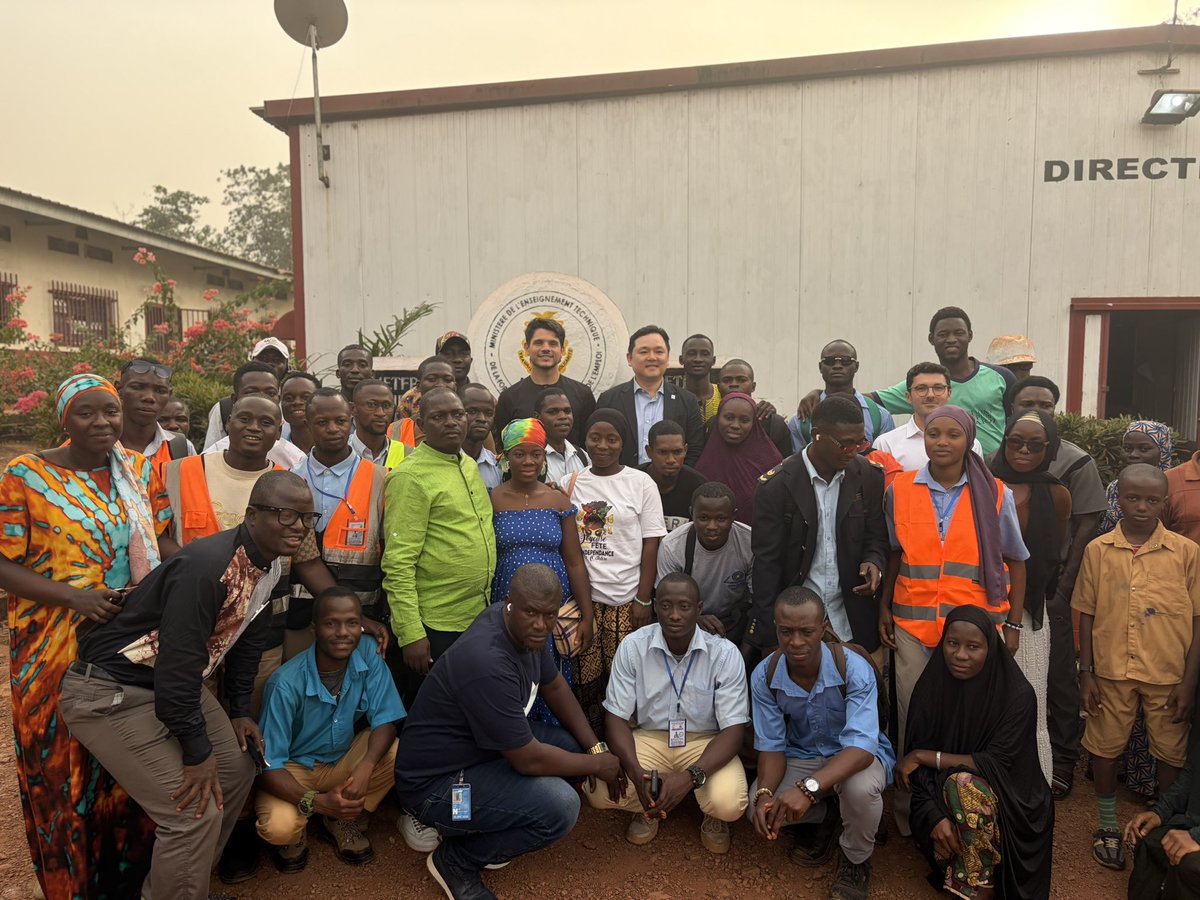 Embajada de España en Guinea tweet media