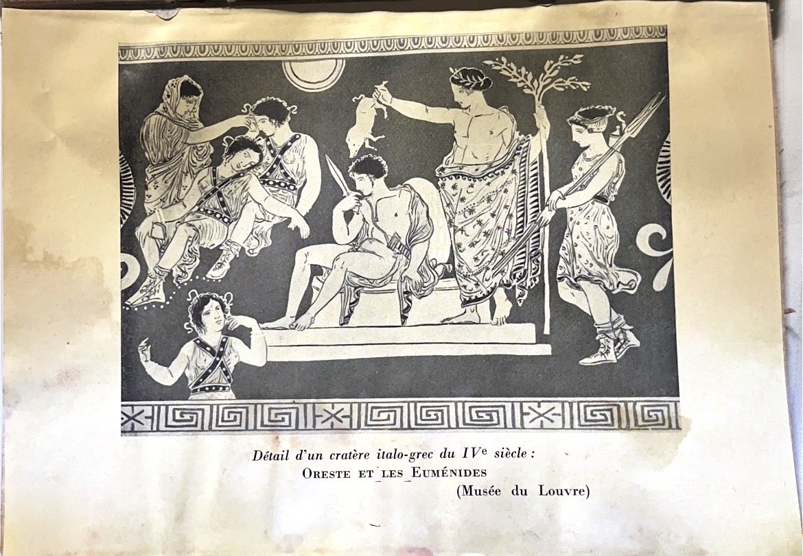 amis_mitterrand's tweet photo. #VendrediLecture
#MitterrandLecture
#LePacteDesEuménides
Dans le fil évoqué ⬇️, @HeraklesCithare raconte la trilogie d’Eschyle : Agamemnon, Les Choéphores, les Euménides (l’Orestie).
François Mitterrand a ainsi commenté le pacte par lequel les divinités (les Furies, devenues Euménides ou Bienveillantes) ont transféré aux Athéniens le pouvoir de rendre la justice. Aux origines de la démocratie.
(Cahiers de la Cie Madeleine Renaud Jean-Louis Barrault, Eschyle et l’Orestie, Julliard, 1955)