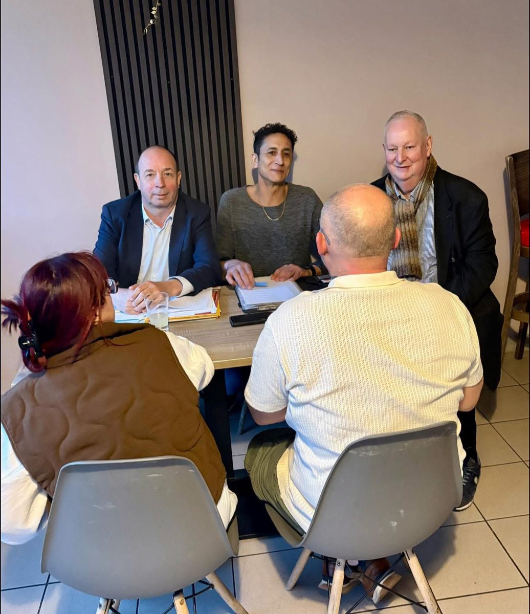 Encore une belle soirée dans les Coteaux d’Ans 🙏

De vrais échanges, des retours concrets du terrain et une ambiance simple et chaleureuse. 💬🤝

On se retrouve jeudi prochain, 18h–19h au  M BAR Lounge 

➡️ Venez comme vous êtes : on vous écoute !