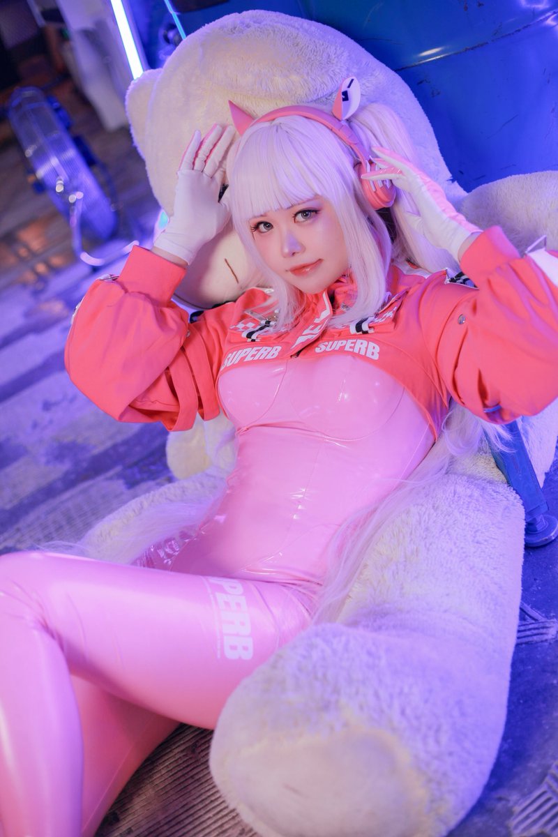 Geena_cosplay's tweet photo. 토끼 씨🐰신나게 놀아볼까요?

#コスプレ #Alice #NIKKE https://t.co/QxKpu2bkF8