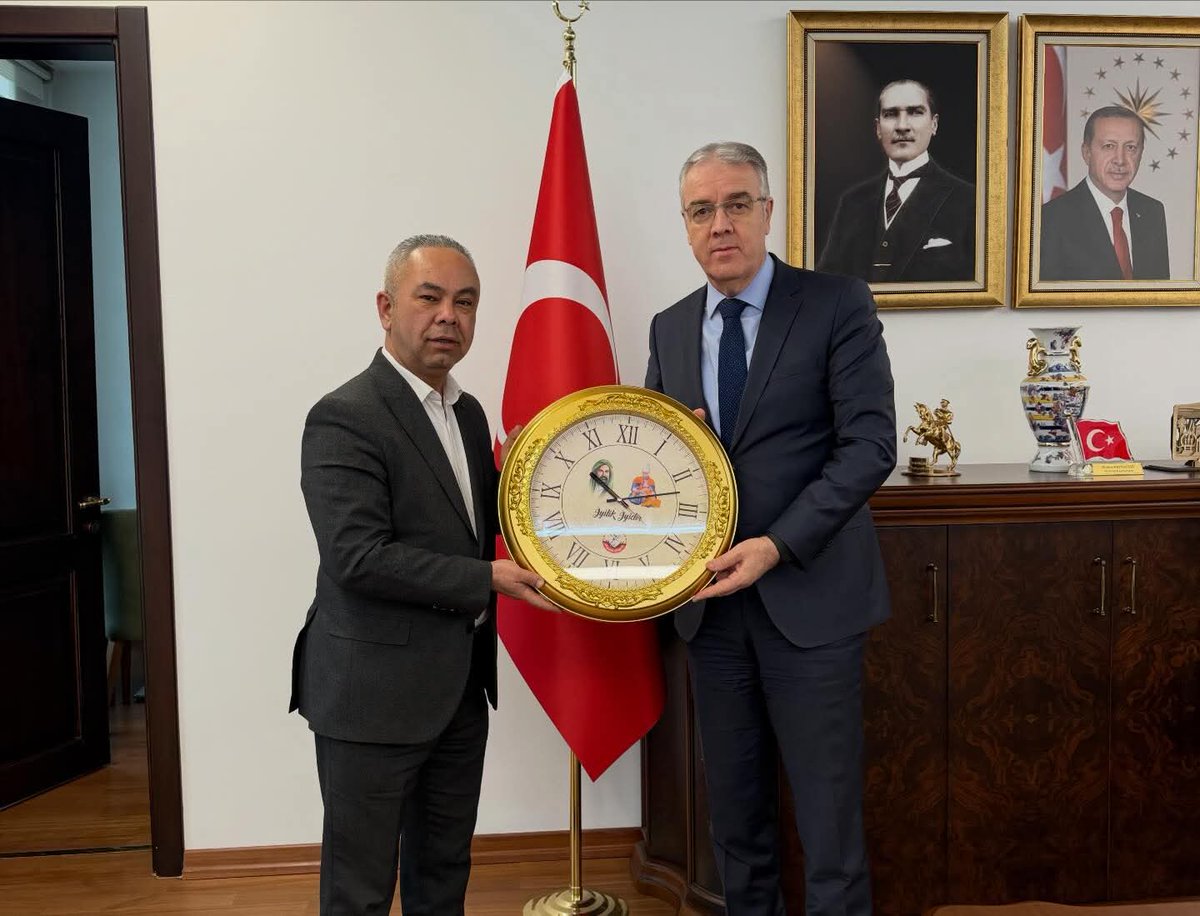 AnkaraCemevi's tweet photo. Altındağ Kaymakamı Sn. Bülent Bayraktar’ı Ziyaret Ettik. İlgi ve Alakaları İçin Teşekkür Ederiz. https://t.co/JJEaXJo5NH