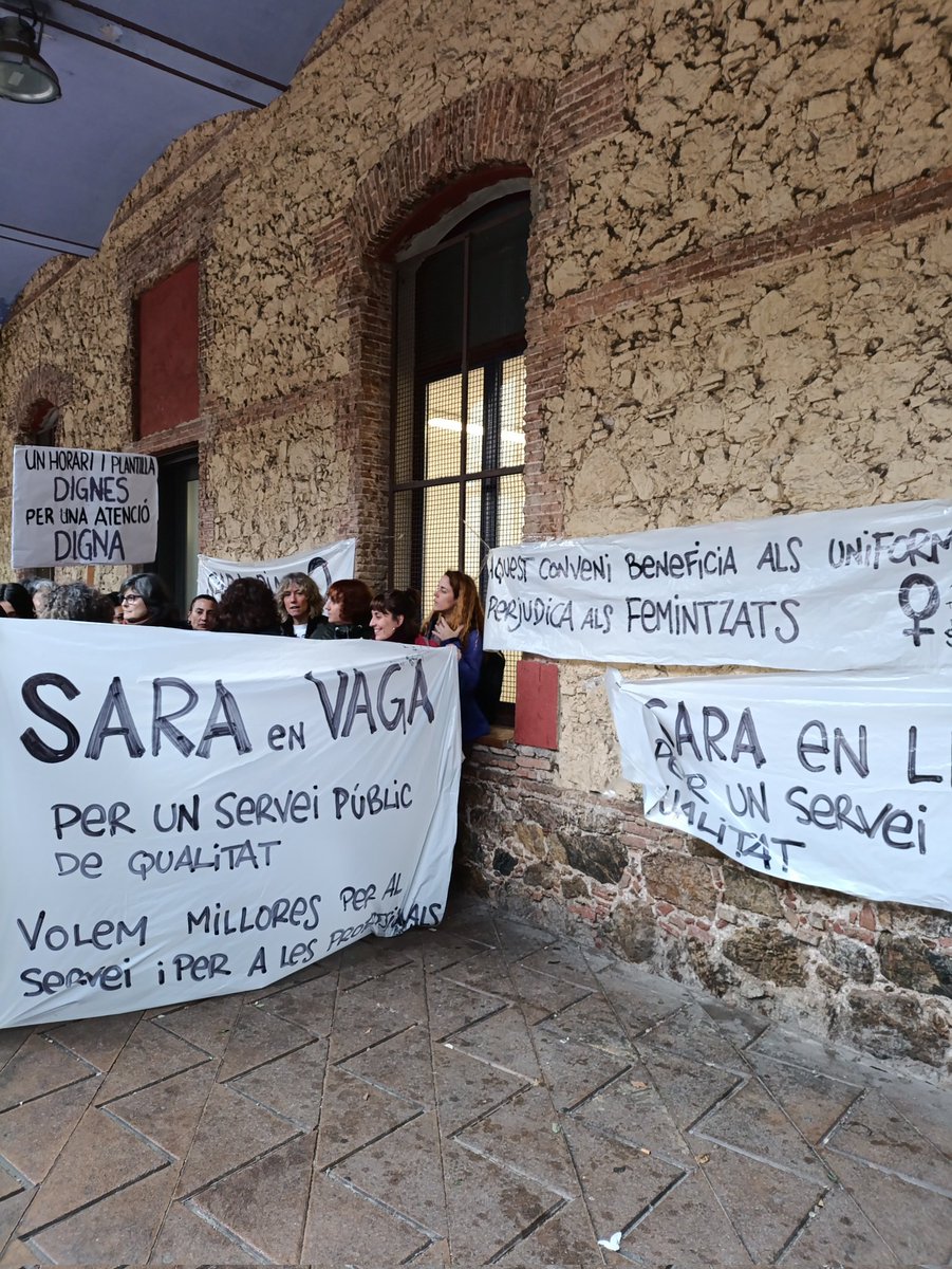 sapbcgt's tweet image. ♀️Avui és el torn de l'@AssembleaSara. #6M, vaga per un servei públic de qualitat i contra la hipocresia del govern del @pscbarcelona, que aprofita el #8M per fer postureig institucional.
#VagaAjBCN